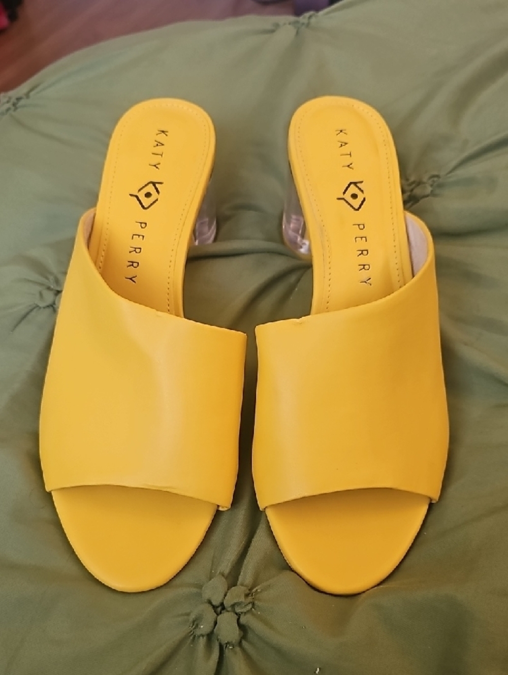 Katy Perry Collections Bright Yellow Slide Mules - Picture 2 of 6